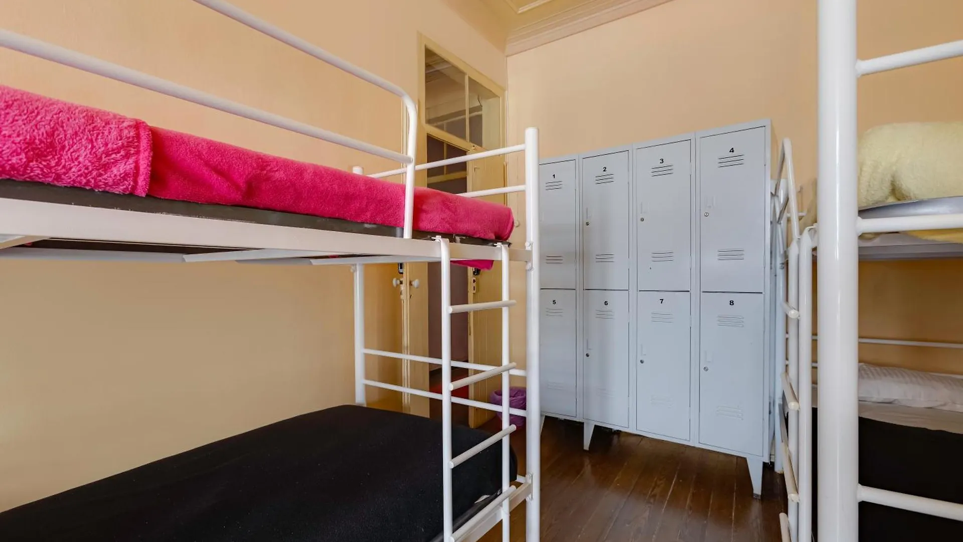 Suntrap Hostel Lagos Portugal